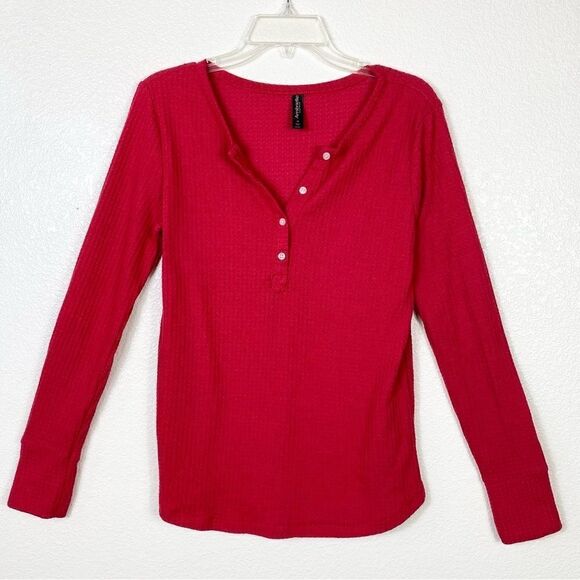 Ambrielle Red Waffled Thermal Henley Long Sleeve Shirt - Picture 1 of 4